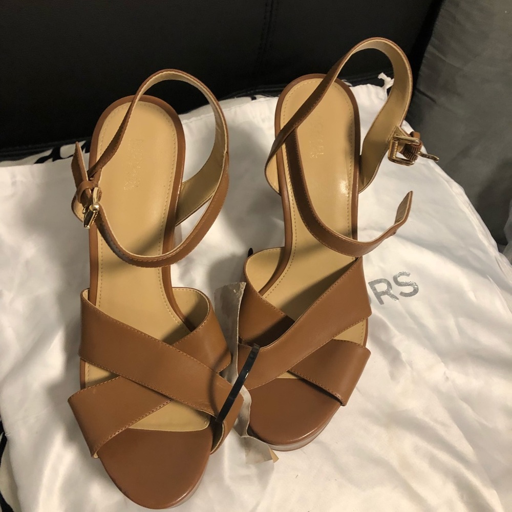 Chunky Heels New 5-1/2” W/ 1-1/2” Platform “‘New”’ - image 2